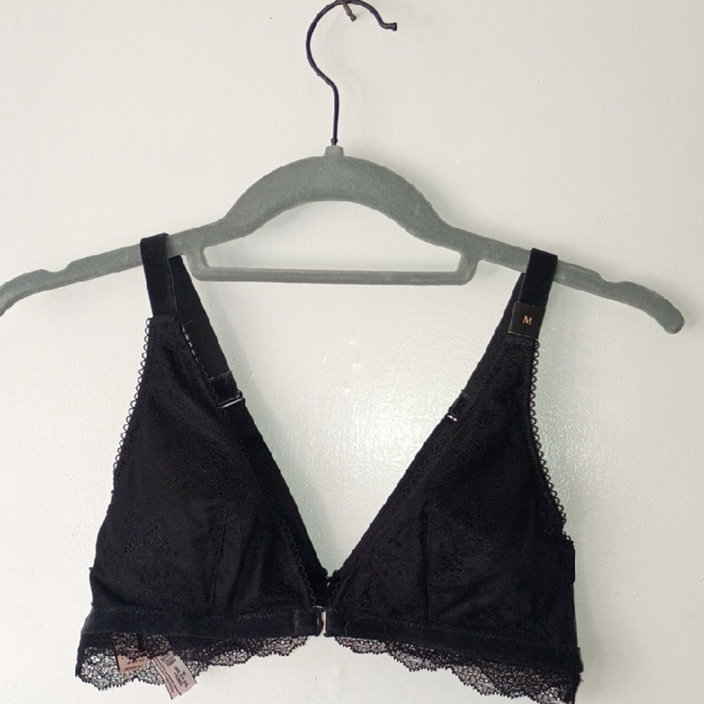 Victoria's Secret Elegant Black Lace Bralette